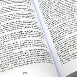 Schriftsatz Buchlayout Detail Foto von Text in einem aufgeschlagenes Buch